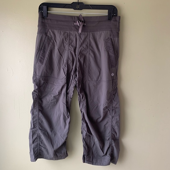 lululemon athletica Pants - Lululemon Cropped Pants
